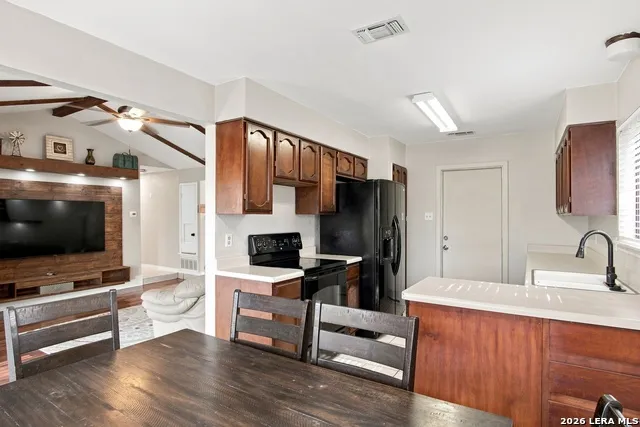 3827 BRIAR HOLLOW ST San Antonio, TX 78247