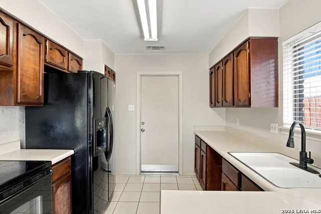 3827 BRIAR HOLLOW ST San Antonio, TX 78247