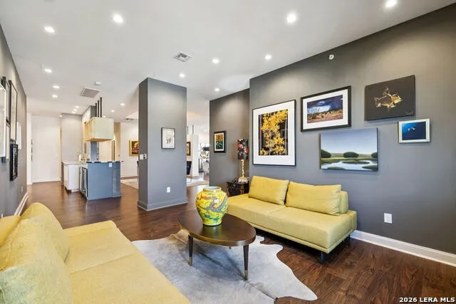 230 Dwyer Ave #701 San Antonio, TX 78204