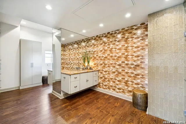 230 Dwyer Ave #701 San Antonio, TX 78204