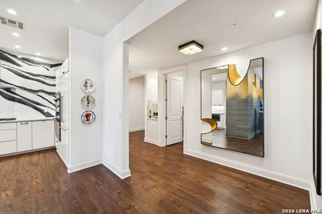 230 Dwyer Ave #701 San Antonio, TX 78204