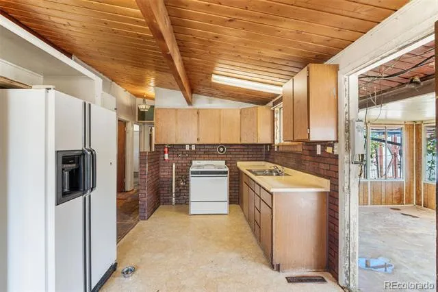 3201 Illinois Avenue Colorado Springs, CO 80907