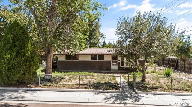 3201 Illinois Avenue Colorado Springs, CO 80907