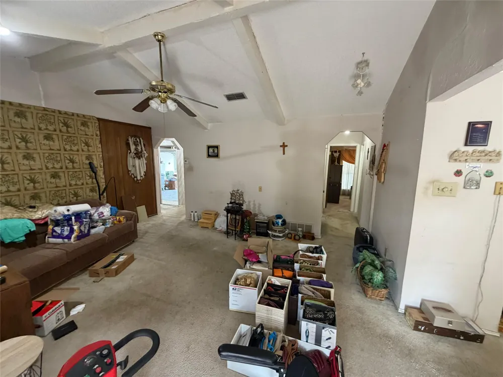 1002 Shana Court Arlington, TX 76014
