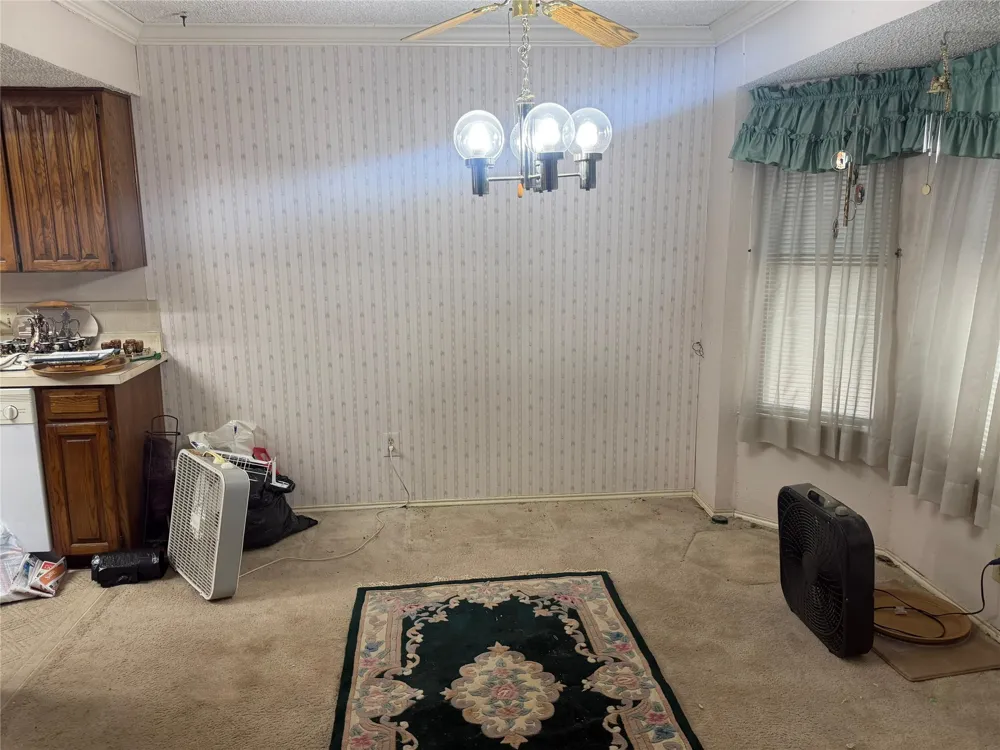 1002 Shana Court Arlington, TX 76014