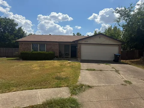 1002 Shana Court