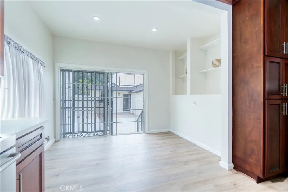 232 W 40th Place Los Angeles, CA 90037