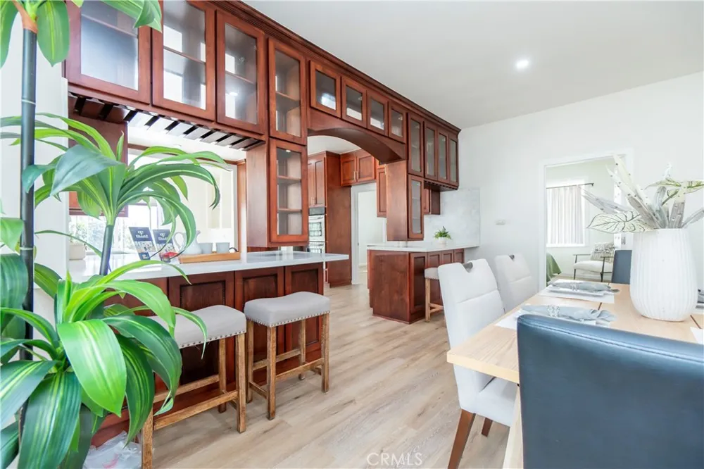 232 W 40th Place Los Angeles, CA 90037