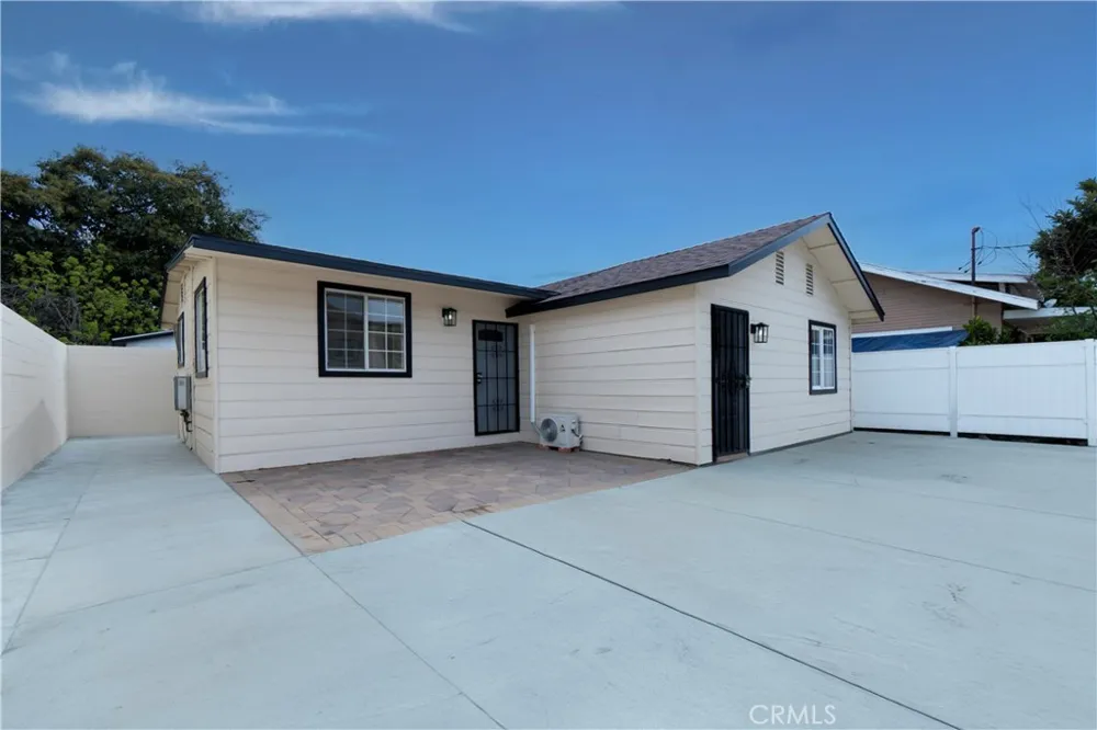 232 W 40th Place Los Angeles, CA 90037