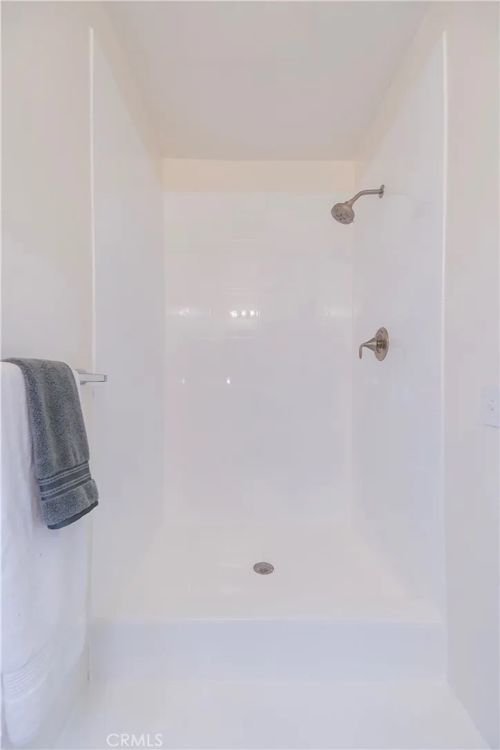 232 W 40th Place Los Angeles, CA 90037