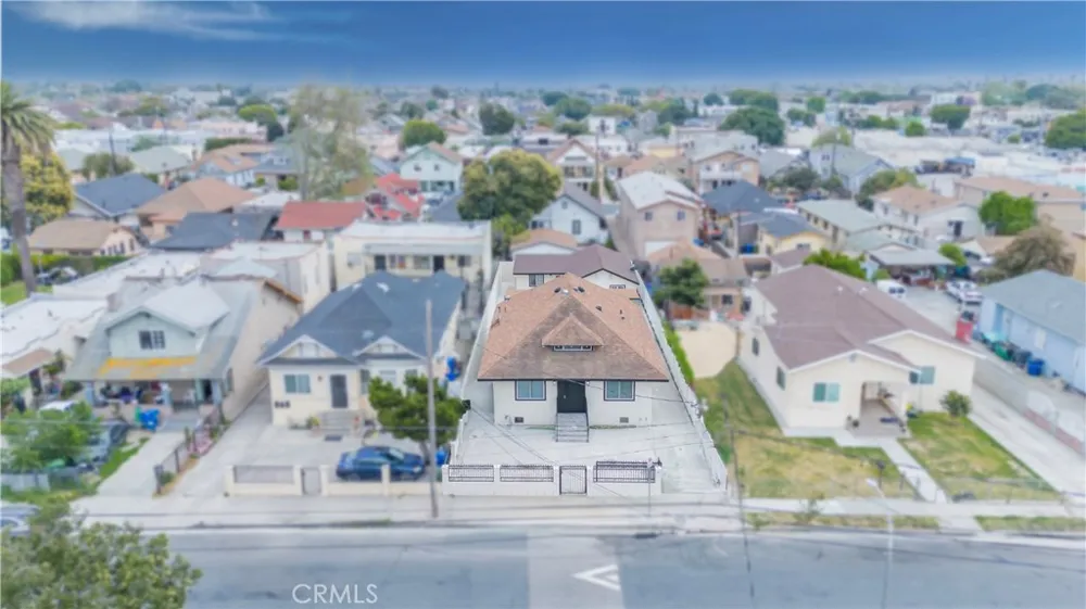 232 W 40th Place Los Angeles, CA 90037