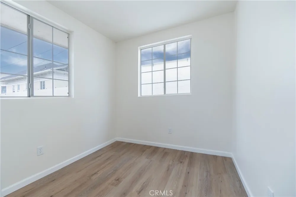 232 W 40th Place Los Angeles, CA 90037