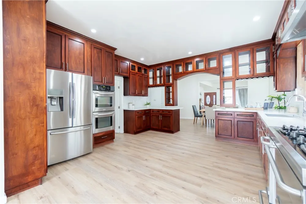232 W 40th Place Los Angeles, CA 90037