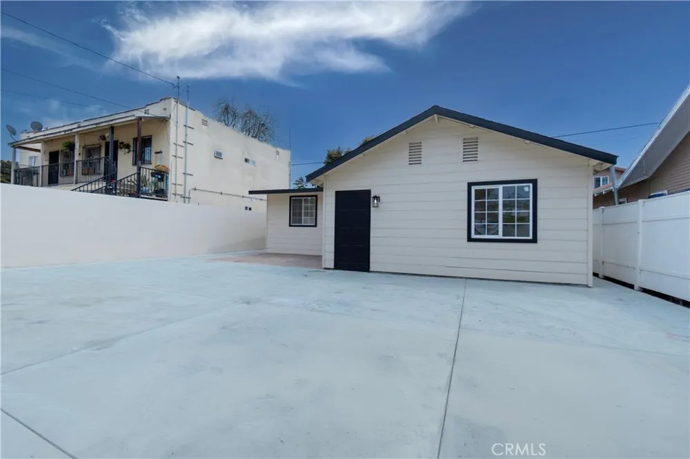 232 W 40th Place Los Angeles, CA 90037