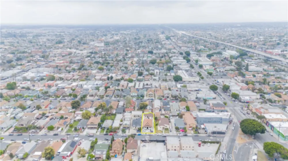 232 W 40th Place Los Angeles, CA 90037