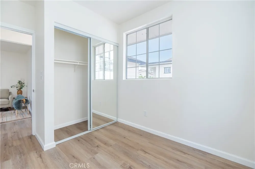 232 W 40th Place Los Angeles, CA 90037