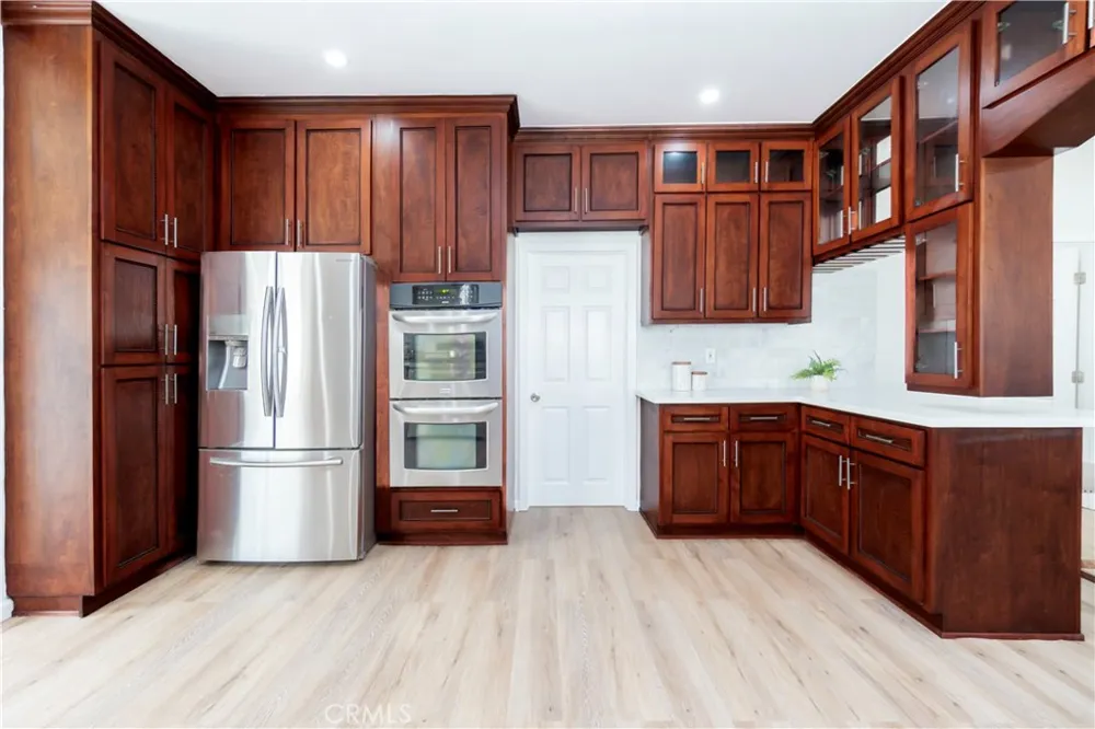 232 W 40th Place Los Angeles, CA 90037