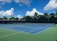 182 Lakeview Dr #204 Weston, FL 33326
