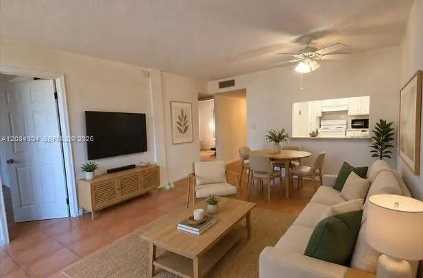 10000 NW 80 Ct #2537 Hialeah Gardens, FL 33016