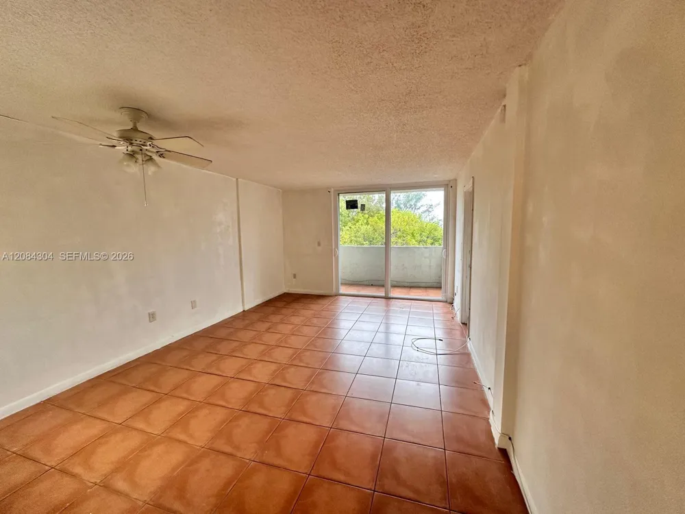 10000 NW 80 Ct #2537 Hialeah Gardens, FL 33016