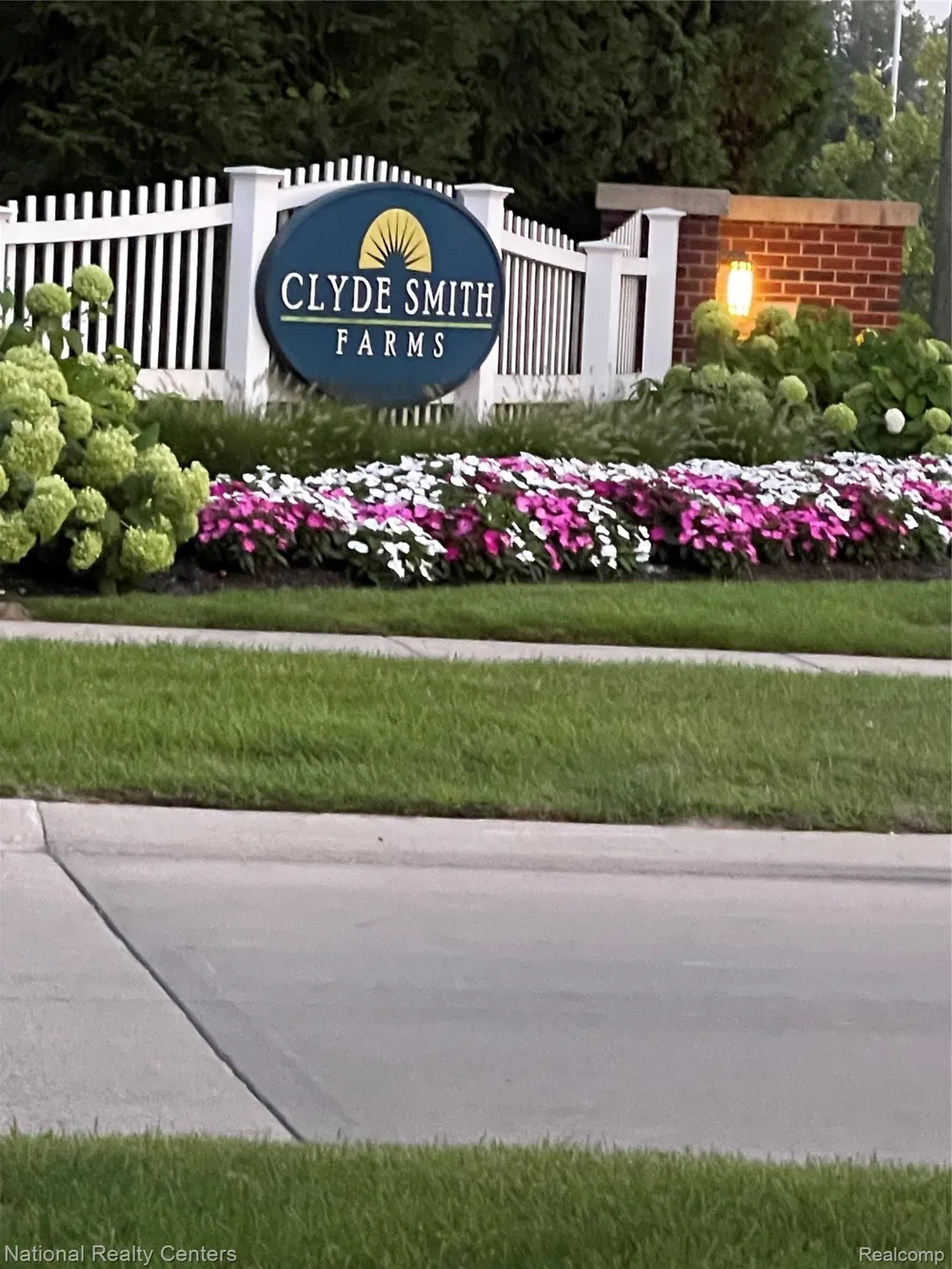 8063 Herald Drive Westland City, MI 48185
