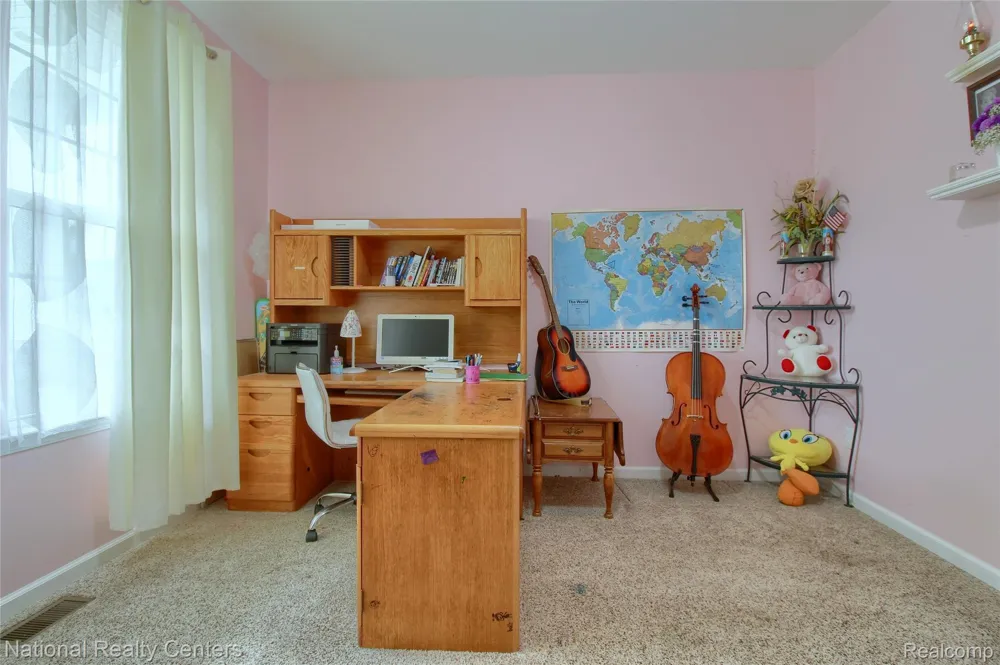 8063 Herald Drive Westland City, MI 48185