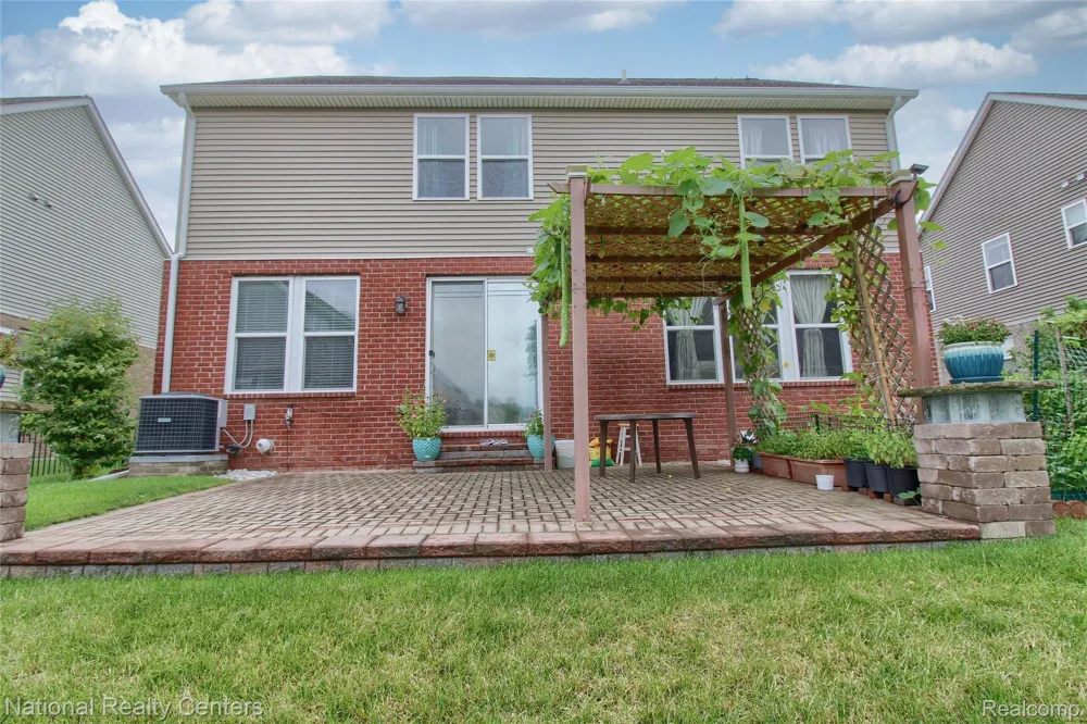 8063 Herald Drive Westland City, MI 48185