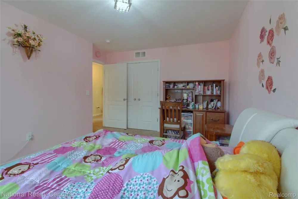 8063 Herald Drive Westland City, MI 48185