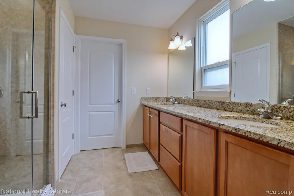 8063 Herald Drive Westland City, MI 48185