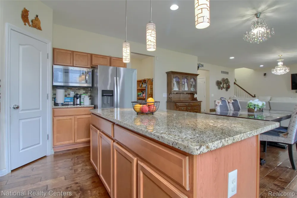 8063 Herald Drive Westland City, MI 48185