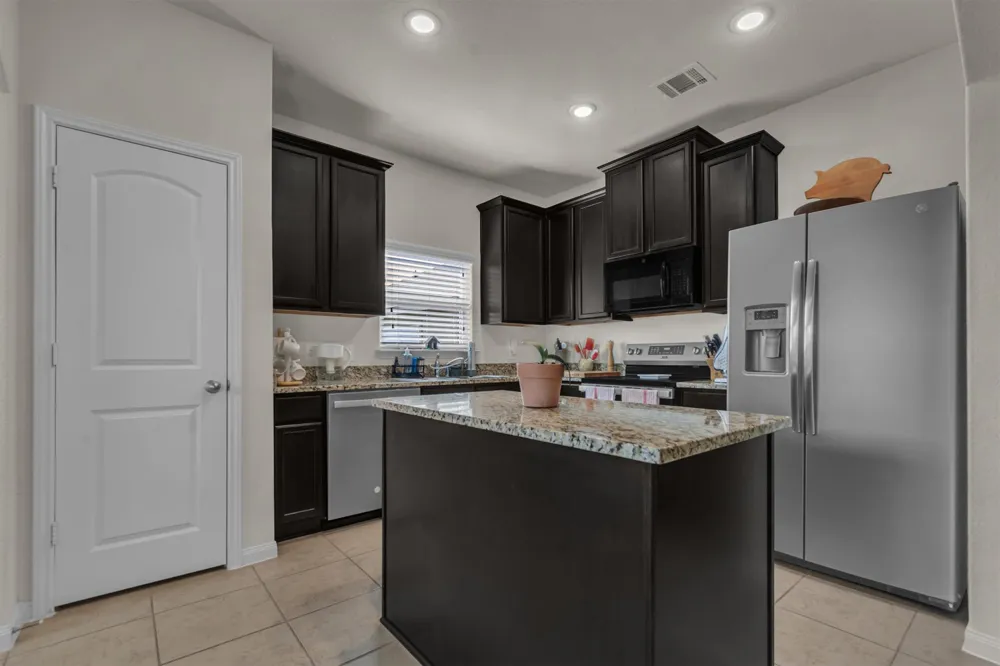 19700 Woodrow Wilson Street Manor, TX 78653