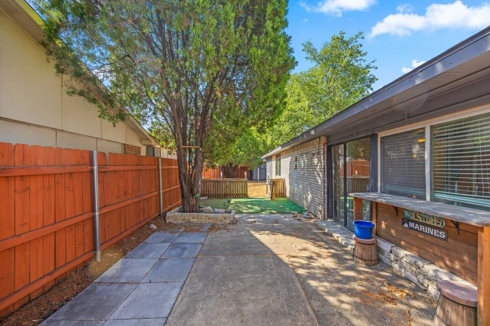 3314 Excalibur Circle Garland, TX 75044
