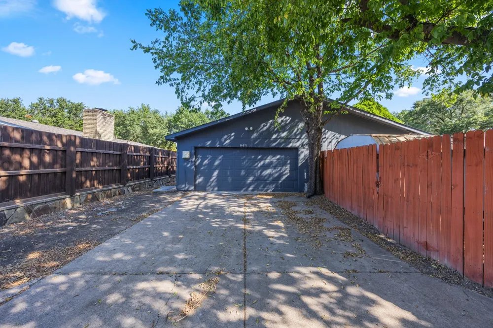 3314 Excalibur Circle Garland, TX 75044