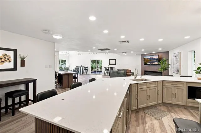 5770 E Warren Avenue #104 Denver, CO 80222