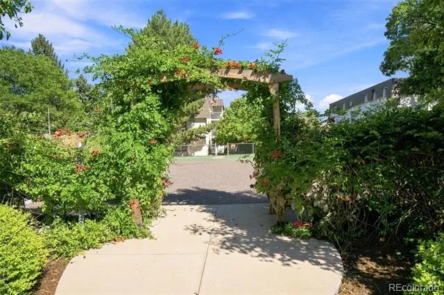 5770 E Warren Avenue #104 Denver, CO 80222