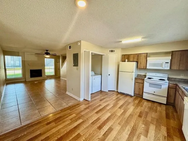 250 El Dorado Blvd Boulevard #302 Houston, TX 77598