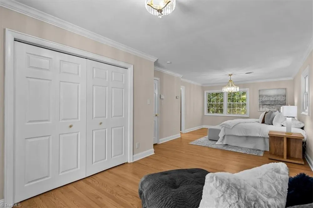 2621 W Woodlyn Way Greensboro, NC 27407