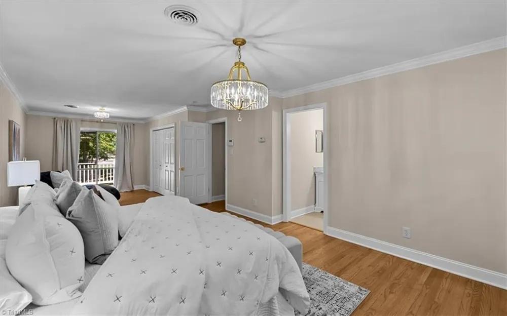 2621 W Woodlyn Way Greensboro, NC 27407