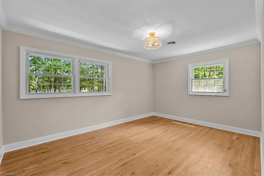 2621 W Woodlyn Way Greensboro, NC 27407