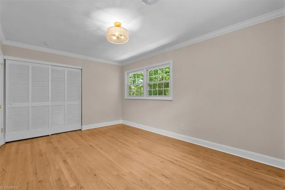 2621 W Woodlyn Way Greensboro, NC 27407