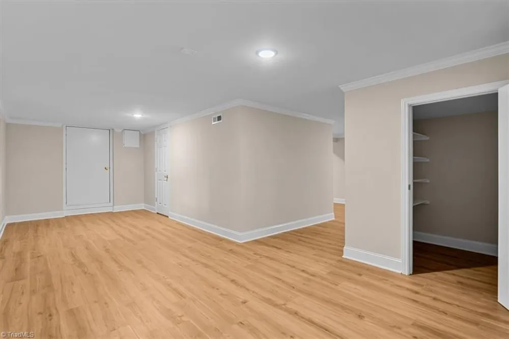2621 W Woodlyn Way Greensboro, NC 27407