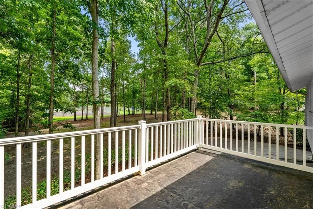 2621 W Woodlyn Way Greensboro, NC 27407