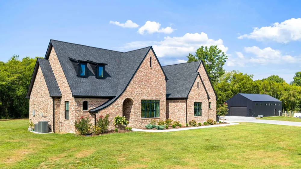 7312 Woodfin Rd Christiana, TN 37037