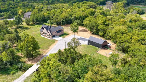 7312 Woodfin Rd
