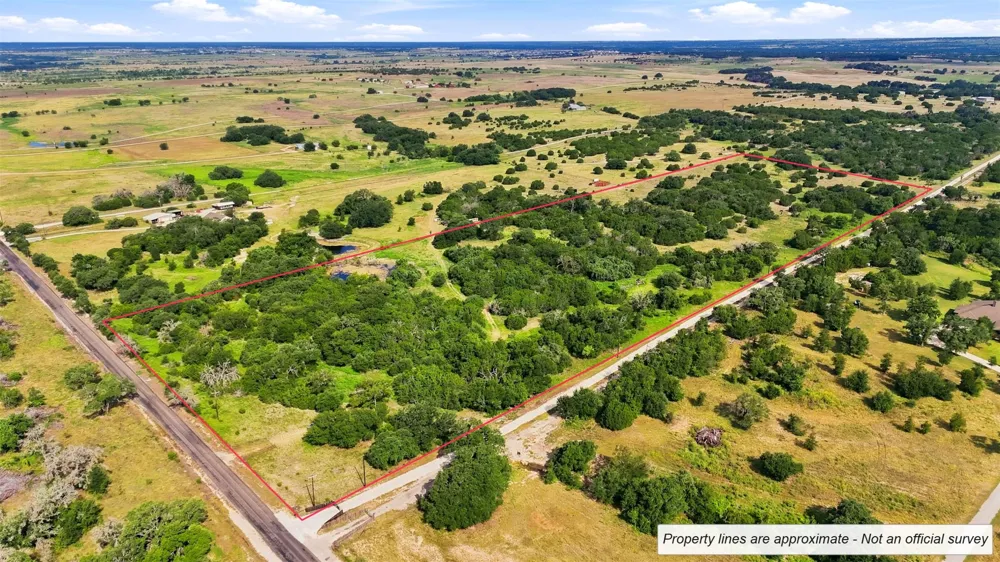 3560 County Road 236 Liberty Hill, TX 78642