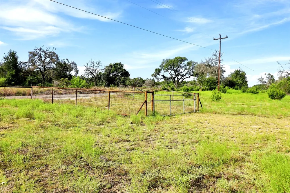 3560 County Road 236 Liberty Hill, TX 78642