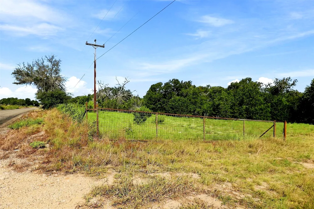 3560 County Road 236 Liberty Hill, TX 78642