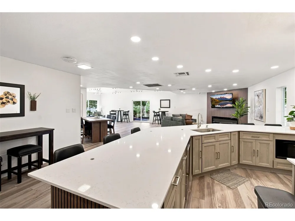 5770 E Warren Avenue #104 Denver, CO 80222