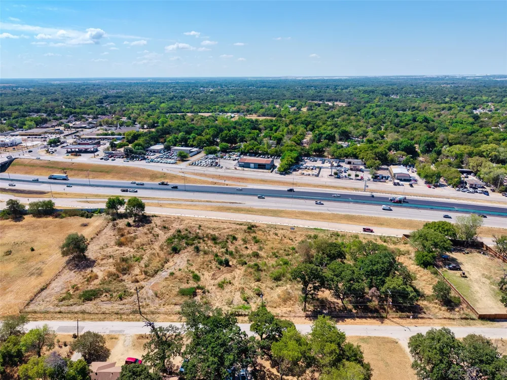999 Silver Falls Boulevard Dallas, TX 75217
