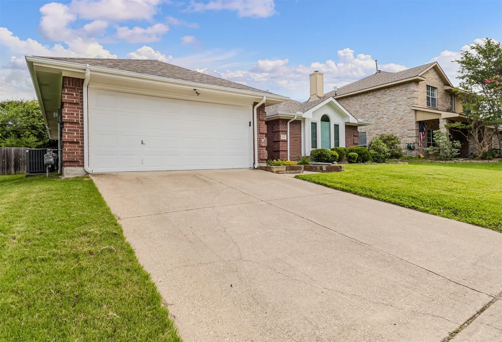 838 Oak Hollow Lane Rockwall, TX 75087